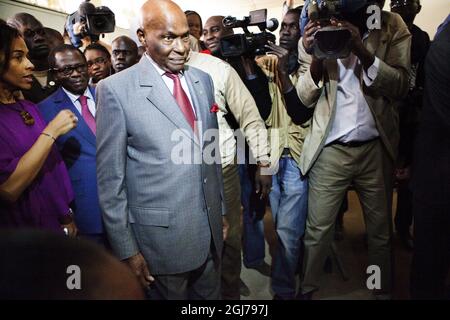 SENEGAL 2012-02-26 Senegals Präsident Abdoulaye Wade stimmt im Wahllokal im Vorort Point E in Dakar, Senegal, am 26. Februar 2012 ab. Foto: Malin Palm / SCANPIX kod 10556 ** BETALBILD ** Stockfoto