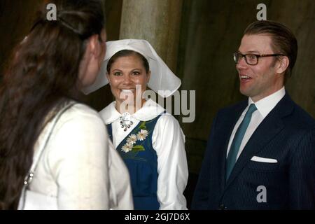 STOCKHOLM 20120606 Kronprinzessin Victoria und Prinz Daniel vor einem Dinner-Empfang im Königlichen Palast in Stockholm, um den schwedischen Nationalfeiertag am 6. Juni 2012 zu feiern. Foto: Fredrik Persson / SCANPIX SCHWEDEN / Code: 75906 Stockfoto