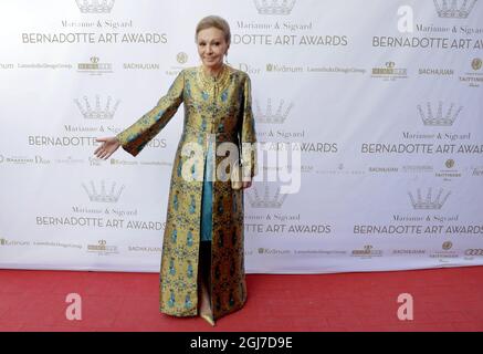 STOCKHOLM 2012-06-07 Irans ehemalige Königin Farah Pahlavi posiert, als sie am 7. Juni 2012 bei den Bernadotte Awards in Stockholm, Schweden, teilnimmt. Foto: Jessica Gow / SCANPIX SCHWEDEN / Code: 10070 Stockfoto