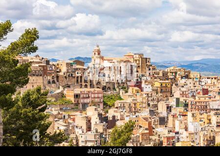 Italien, Sizilien, Provinz Enna, Centuripe. Die antike Stadt Centuripe im Osten Siziliens. Die Stadt ist vorrömisch und stammt aus dem 5. Jahrhundert v. Chr.. Stockfoto