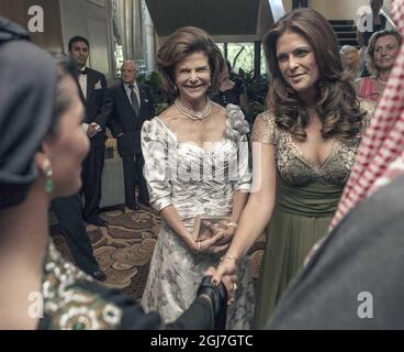 STOCKHOLM 2012-09-20 Königin Silvia und Prinzessin Madeleine kommen am 20. September 2012 zu einem Abendessen für die Mentor Foundation in Washington DC, USA, an. Foto: Axel Ã–berg / XP / SCANPIX / kod 7139 ** AUS SCHWEDEN HERAUS ** Stockfoto