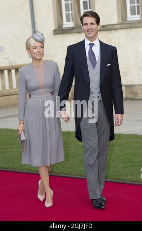 LUXEMBURG 20121020 Prinzessin Marie Chantal und Kronprinz Pavlos von Griechenland bei der Hochzeit von Kronprinz Guillaume von Luxemburg und der belgischen Gräfin Stephanie de Lannoy am 20. Oktober 2012 in Luxemburg. Foto Jonas Ekströmer / SCANPIX kod 10030 Stockfoto