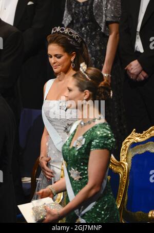 STOCKHOLM 20121210 Prinzessin Madeleine und Kronprinzessin Victoria bei der Nobelpreisverleihung in der Stockholmer Konzerthalle, 10. dezember 2012. Foto Henrik Montgomery / SCANPIX kod 10060 Stockfoto