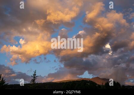 Sonnenuntergang über der Bergstadt Breckenridge, Colorado, USA Stockfoto