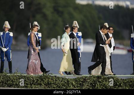 STOCKHOLM 20130608 Gäste kommen mit dem Boot zum Schloss Drottningholm, wo das Hochzeitsessen am 8. Juni 2013 stattfindet. Prinzessin Madeleine von Schweden und Chris O'Neill heirateten heute. Foto: Christine Olsson / SCANPIX / kod 10430 Stockfoto