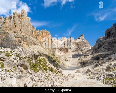 Bocca del Tuckett und Cima Sella. Die Brenta-Dolomiten, UNESCO-Weltkulturerbe. Italien, Trentino, Val Rendena Stockfoto