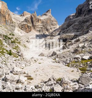 Bocca del Tuckett und Cima Sella. Die Brenta-Dolomiten, UNESCO-Weltkulturerbe. Italien, Trentino, Val Rendena Stockfoto