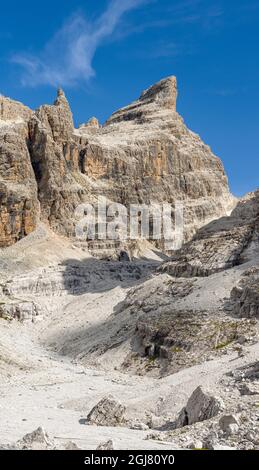 Bocca del Tuckett und Cima Sella. Die Brenta-Dolomiten, UNESCO-Weltkulturerbe. Italien, Trentino, Val Rendena Stockfoto