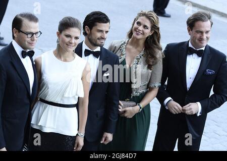 STOCKHOLM 20130914 Prinz Daniel, Kronprinzessin Victoria, Prinz Carl Philip, Prinzessin Madeleine und Herr Christopher O'Neill beim Abendessen der schwedischen Regierung anlässlich des 40. Jubiläums des Königs, Nordiska Museet, Stockholm. Foto: Claudio Bresciani / SCANPIX / Code 10090 Stockfoto