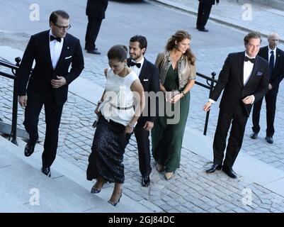 STOCKHOLM 20130914 Prinz Daniel, Kronprinzessin Victoria, Prinz Carl Philip, Prinzessin Madeleine und Herr Christopher O'Neill beim Abendessen der schwedischen Regierung anlässlich des 40. Jubiläums des Königs, Nordiska Museet, Stockholm. Foto: Claudio Bresciani / SCANPIX / Code 10090 Stockfoto