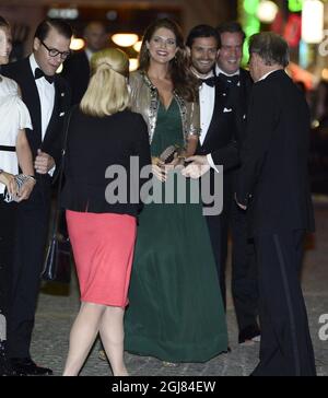 STOCKHOLM 2013-09-14 Kronprinzessin Victoria, Prinz Daniel, Prinzessin Madeleine, Prinz Carl Philip und Christopher O'Neill werden vom Parlamentspräsidenten per Westerberg beim Jubiläumskonzert des schwedischen Riksdag anlässlich des 40. Jubiläums des Königs begrüßt, das am 14. September 2013 in der Konzerthalle in Stockholm stattfand. Foto: Claudio Bresciani / SCANPIX kod 10090 Stockfoto