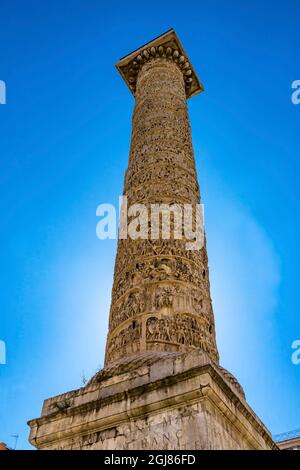 Kaiser Marcus Aurelius Säule, Rom, Italien. Die Säule wurde 193 n. Chr. errichtet, um des Sieges des Imperators bei militärischen Feldzügen zu gedenken. Stockfoto