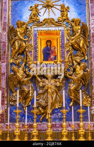 Salus Populi Romani oder die Ikone des römischen Volkes der Schutzpatronin Santa Maria Maggiore, Rom, Italien. Erbaut 422-432, zu Ehren der Jungfrau Maria, 590 n. Chr., angeblich Schmerz Stockfoto