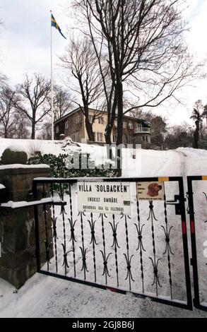 STOCKHOLM 2014-01-29 Datei Dateibild der Villa Solbacken in Stockholm, Schweden 1999. Laut einigen schwedischen Medien ist dies die zukünftige Heimat von Prinz Carl Philip und seiner Freundin Sofia Hellqvist. Es war die vorhergezeigte Heimat des verstorbenen Prinzen Bertil und Prinzessin Lilian. /Originalunterschrift STOCKHOLM 1999-03-12 Prins Carl Philip Arver Prins Bertils bostad 'Villa Solbacken' pa Djurgarden i Stockholm. Foto: Janerik Henriksson/SCANPIX Code 50011 ---------------------------------------------------------------------- Prinz Carl Philip von Schweden ist der Erbe der "Villa Solbacken" in Stockholm Schweden. Es ist ein Belonge Stockfoto