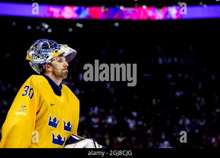 SOTSCHI 2014-02-23 der schwedische Torwart Henrik Lundqvist verlässt die Eisbahn, nachdem er das olympische Eishockey-Finale Kanada gegen Schweden während der Olympischen Winterspiele 2014 in Sotschi, Russland, am 23. Februar 2014 verloren hat. Kanada gewann das Spiel mit 3:0. Foto: Pontus Lundahl / TT / kod 10050 Stockfoto