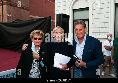 Luigi Ciotti, Küchenchef des Vereins „Libera“, während der Veranstaltung „Teatro sull'Acqua“, Arona, Italien. Stockfoto