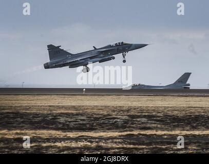 *für Ihre Dateien* ICELAND2014-03-24 * Fotodatum 2014-02-12* Ein JAS Gripen-Abfangjäger der schwedischen Luftwaffe ist während der NATO-Übung im Februar 2014 in Island zu sehen.Foto: Yvonne Asell / SVD / TT / Kod: 30202 ** OUT SWEDEN OUT ** Stockfoto