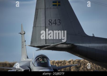 *für Ihre Dateien* ICELAND2014-03-24 * Fotodatum 2014-02-12* Ein JAS Gripen-Abfangjäger der schwedischen Luftwaffe ist während der NATO-Übung im Februar 2014 in Island zu sehen.Foto: Yvonne Asell / SVD / TT / Kod: 30202 ** OUT SWEDEN OUT ** Stockfoto