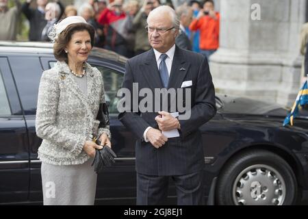 AMSTERDAM 20140405 der niederländische König Willem Alexander und Königin Maxima verabschieden sich am Sonntag, den 5. April 2014, von dem schwedischen König Carl XVI., Gustaf und Königin Silvia, nach ihrer zweitägigen Begegnung in Holland, um 400 Jahre der Beziehungen zwischen Schweden und den Niederlanden zu markieren. Foto: Leif R Jansson/ TT / Kod 10020 Stockfoto