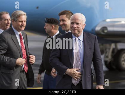 Tallinn 2014-04-14 Eine Delegation von US-Senatoren unter der Leitung von Senator John McCain wird Estland vom 14. Bis 15. April besuchen, um sich mit den estnischen Regierungsvertretern zu treffen. Zu der Delegation werden Senator John McCain und Senator John Hoeven gehören. Dieser Besuch ist Teil eines größeren regionalen Besuchs, der auch Stationen in Norwegen, Lettland, Litauen und der Republik Moldau umfassen wird. Foto Karli Saul/SCANPIX / SCANPIX BALTICS / TT / kod 20985 Ref: ** Stockfoto