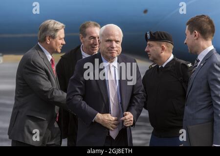 Tallinn 2014-04-14 Eine Delegation von US-Senatoren unter der Leitung von Senator John McCain wird Estland vom 14. Bis 15. April besuchen, um sich mit den estnischen Regierungsvertretern zu treffen. Zu der Delegation werden Senator John McCain und Senator John Hoeven gehören. Dieser Besuch ist Teil eines größeren regionalen Besuchs, der auch Stationen in Norwegen, Lettland, Litauen und der Republik Moldau umfassen wird. Foto Karli Saul/SCANPIX / SCANPIX BALTICS / TT / kod 20985 Ref: ** Stockfoto