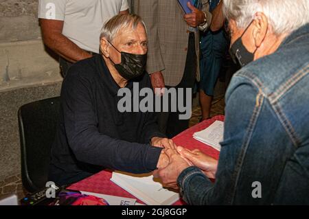 Luigi Ciotti, Küchenchef des Vereins „Libera“, während der Veranstaltung „Teatro sull'Acqua“, Arona, Italien. Stockfoto