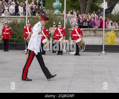 2014-05-16 seine Königliche Hoheit Prinz Harry wird Estland vom 16. Bis 17. Mai 2014 besuchen. Prinz Harry möchte dem estnischen Volk und den estnischen Verteidigungskräften seine Wertschätzung für die Zusammenarbeit in Afghanistan zum Ausdruck bringen. Am ersten Tag seines Besuchs wird er an einer öffentlichen Zeremonie auf dem Platz der Freiheit teilnehmen und einen Kranz am Fuße der Siegessäule des Unabhängigkeitskrieges platzieren. Nach der Zeremonie wird er an einem Empfang im Parlament teilnehmen, wo er mit den Mitgliedern der Regierung und des parlaments zusammentreffen und auch estnische Soldaten verletzt Stockfoto