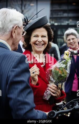 STOCKHOLM 2014-05-19 *Foto Datum 2014-04-04* Bilder für ein Interview mit Königin Silvia für die schwedische Zeitung Dagens Nyheter. Königin Silvia wird bei einem Besuch der in Amsterdam in den Niederlanden am 4. April 2014 gesehen. Die Königin besuchte das Nationalmuseum und eine spezielle Unterkunft für Demenzpatienten. Foto: Beatrice Lundborg / DN / TT / Kod: 3001 ** AUS SCHWEDEN HERAUS ** Stockfoto