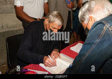 Luigi Ciotti, Küchenchef des Vereins „Libera“, während der Veranstaltung „Teatro sull'Acqua“, Arona, Italien. Stockfoto