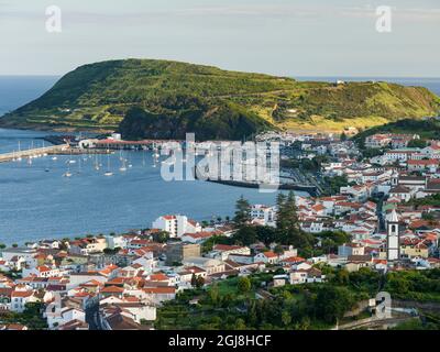Horta, die Hauptstadt von Faial. Faial Island, eine Insel auf den Azoren im Atlantischen Ozean. Die Azoren sind eine autonome Region Portugals. Stockfoto