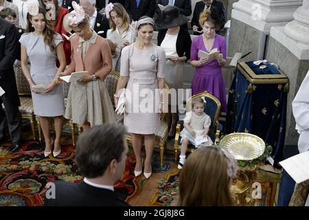 STOCKHOLM 20140608 von links Patrick Sommerlath, Louise Gottlieb, Tatjana D'Abo und Kronprinzessin Victoria mit Prinzessin Estelle während der Taufe für Prinzessin Leonore in der Königlichen Schlosskapelle Drottningholm bei Stockholm, Schweden 8. Juni 2014. Prinzessin Leonore ist die Tochter von Prinzessin Madeleine von Schweden und Herrn Christopher OÂ´Neill und die Enkelin von König Carl XVI Gustaf von Schweden. Das Schloss Drottningholm ist die Residenz von König Carl Gustaf und Königin Silvia. Foto Bertil Ericson / TT / kod 10000 Stockfoto