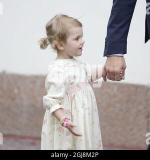 BORGHOLM 2014-07-14 Prinzessin Estelle im Hof des Sommerresidenz der königlichen Familie Sollidens Palast, auf der Insel Oland, Schweden, am 14. Juli 2014, anlässlich der Feierlichkeiten zum 37. Geburtstag von Kronprinzessin VictoriaÂ. Foto: Mikael Fritzon /TT / kod: 62360 Stockfoto