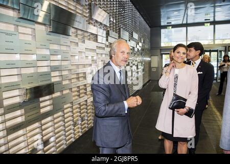 RIGA 2014-09-17 Kronprinzessin Victoria von Schweden besucht die Eckhaus-Ausstellung im ehemaligen KGB-Gebäude in Riga Lettland 17. September 2014. . Victoria ist zu einem offiziellen Besuch in Lettland014. . Victoria ist auf einem offiziellen Besuch in Lettland Foto: Suvad Mrkonjic / EXP / TT / kod 7116 ** OUT SWEDEN OUT** Stockfoto