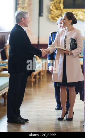 RIGA 2014-09-17 Kronprinzessin Victoria von Schweden trifft sich mit dem lettischen Präsidenten Andris BerzinÂš in Riga Lettland, 17. September 2014. . Victoria ist auf einem offiziellen Besuch in Lettland Foto: Suvad Mrkonjic / EXP / TT / kod 7116 ** OUT SWEDEN OUT** Stockfoto