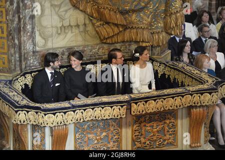 STOCKHOLM 2014-09-30 von links Prinz Carl Philip, seine Verlobte Sofia Hellqvist, Prinz Daniel und Kronprinzessin Victora während des Gottesdienstes in der Großen Kirche vor der Eröffnung des Parlaments am 30. September 2014. Foto: Henrik Montgomery / TT / Kod 10060 Stockfoto