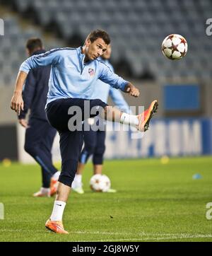 MALMO 2014-11-03 Mario MandÂžukic während des Atletico Madrid Trainings im Malmo New Stadium in Malmo, Schweden, 3. November 2014. Malmo FF wird am Dienstag in der UEFA Champions League-Gruppe gegen Atletico Madrid spielen. Foto: Andreas Hillergren / TT ** SCHWEDEN AUS ** Stockfoto