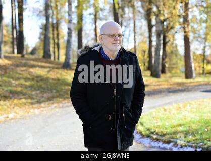 FALUN **DATEI **20131021 Sture Bergwall das Verwaltungsgericht in Falun, Schweden. Das Verwaltungsgericht wird Bergwall verhören, um zu entscheiden, ob er aus der geschlossenen forensischen psychiatrischen Versorgung entlassen werden sollte. Foto: Henrik Montgomery / TT / kod: 10060 Stockfoto