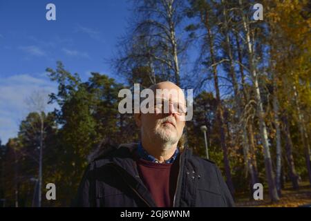 FALUN **DATEI **20131021 Sture Bergwall das Verwaltungsgericht in Falun, Schweden. Das Verwaltungsgericht wird Bergwall verhören, um zu entscheiden, ob er aus der geschlossenen forensischen psychiatrischen Versorgung entlassen werden sollte. Foto: Henrik Montgomery / TT / kod: 10060 Stockfoto