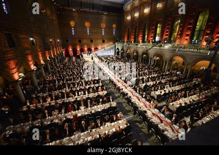 STOCKHOLM 2014-12-10 Überblick über die Gäste beim Nobelbankett im Stockholmer Rathaus, Schweden, 10. Dezember 2014. Foto: Fredrik Sandberg / TT / Kod 10080 Stockfoto