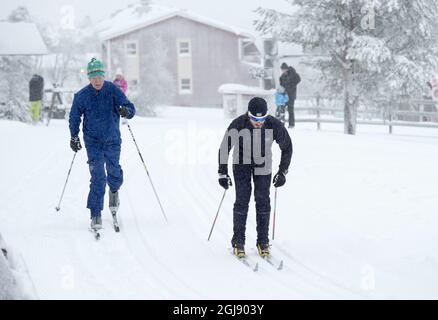 STOCKHOLM 20150111 Prinz Carl Philip wird während einer Pause auf der jährlichen Verteidigungskonferenz in Salen, Schweden, beim Skifahren gesehen, 12. Januar 2015 Foto: Sven Lindwall / EXP / TT / kod 7117 ** OUT SWEDEN OUT ** Stockfoto