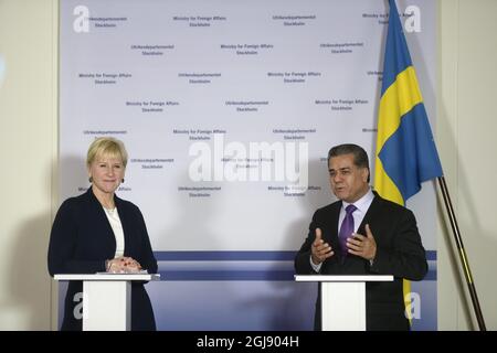 STOCKHOLM 2015-01-12 SwedenÂ Außenministerin Margot Wallstrom bei einer gemeinsamen Pressekonferenz mit Falah Mustafa Bakir, Außenministerin der Regionalregierung Kurdistans (KRG), nach ihrem Treffen im Außenministerium in Stockholm am 12. januar 2015. Foto: Fredrik Sandberg / TT / Kod 10080 Stockfoto