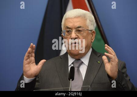 STOCKHOLM 20150210 der palästinensische Präsident Mahmoud Abbas während einer Pressekonferenz am Dienstag, den 10. Februar 2015, im Regierungssitz Rosenbad in Stockholm, Schweden. Präsident Abbas ist zu einem eintägigen offiziellen Besuch in Schweden. Foto: Jonas Ekstromer / TT kod 10030 Stockfoto