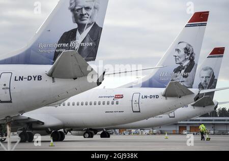 STOCKHOLM 20150305 parkte Boeing 737-800 Flugzeuge der Billigfluggesellschaft Norwegian am 5. März 2015 auf dem Flughafen Stockholm Arlanda. 650 Piloten, die von der Norwegian Air Norway (NAN) beschäftigt sind, sind auf Streikerdungsflügen in Norwegen, Schweden und Dänemark. Foto: Johan Nilsson / TT / ** SCHWEDEN AUS ** Stockfoto