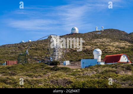 Spanien, Kanarische Inseln, Insel La Palma, Parque Nacional Caldera de Taburiente Nationalpark, Roque de los Muchachos Observatorium, Teleskope Stockfoto