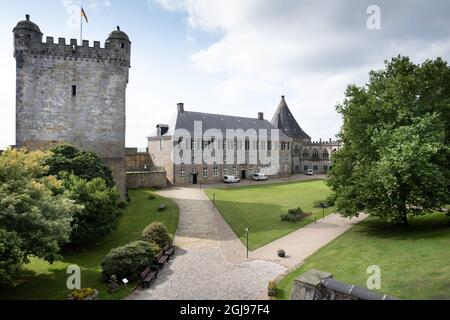 Innenhof mit Pulverturm der mittelalterlichen Burg Bentheim in Bentheim in Niedersachsen. Das Schloss ist aus Sandsteinblöcken gebaut Stockfoto