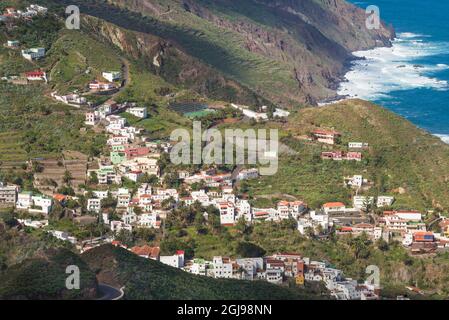 Spanien, Kanarische Inseln, Teneriffa, Taganana, Erhöhte Ansicht der nordwestlichen Küste Dorf Stockfoto