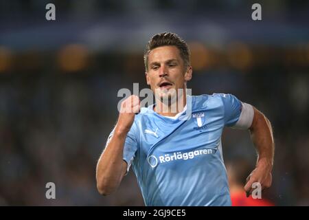 Markus Rosenberg von Malmo feiert das Eröffnungstreffer während des UEFA Champions League-Play-off-Fußballspiels zwischen Malmo FF und Celtic FC am 25. August 2015 im Malmo New Stadium in Malmo, Schweden. Foto: Andreas Hillergren / TT / Code 10600 Stockfoto