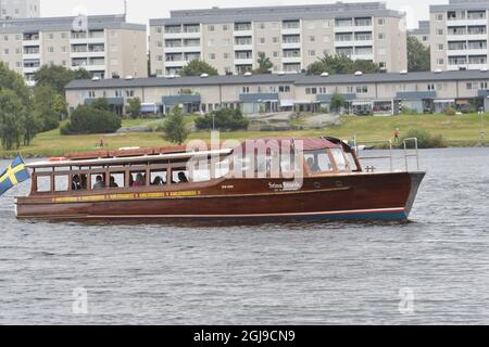 KARLSTAD 2015-08-26 Prinz Carl Philip und Prinzessin Sofia werden während ihres Besuchs in Karlstad, Schweden, am 27. August 2015 gesehen. Das Fürstenpaar ist zum ersten Mal als Herzog und Herzogin der Varmland in ihrer Heimatgrafschaft. Foto Jonas Ekstromer / TT / kod 10030 Stockfoto