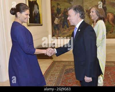 BOGOTA 20151022 Schwedens und Kronprinzessin Victoria besuchen den Präsidenten von Colombias Juan Manuel Santos und seine Frau Maria Clemencia Rodriguez am Donnerstag, den 22. Oktober 2015, im Präsidentenpalast in Bogota. Foto Jonas Ekstromer / TT kod 10030 Stockfoto