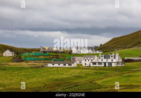 Ruins of Dultulm Castle ist eine kleine Bauerngemeinde auf der Isle of Skye. Stockfoto